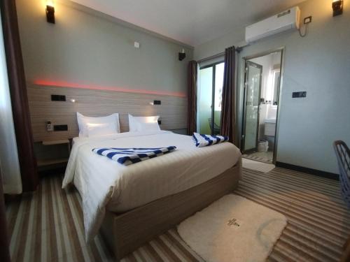 Madi Grand Maldives in Vaavu Atoll