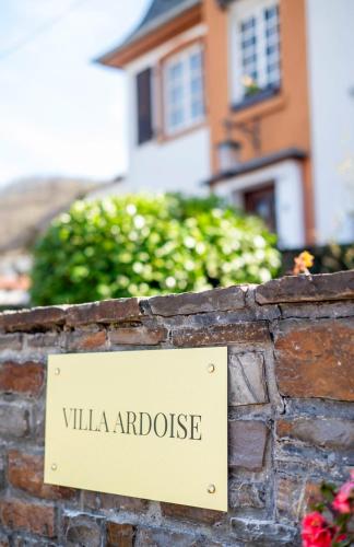 Villa Ardoise direkt an der Mosel zwischen Cochem und Koblenz in Brodenbach, Deutschland
