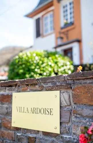 Villa Ardoise direkt an der Mosel zwischen Cochem und Koblenz in Brodenbach, Deutschland