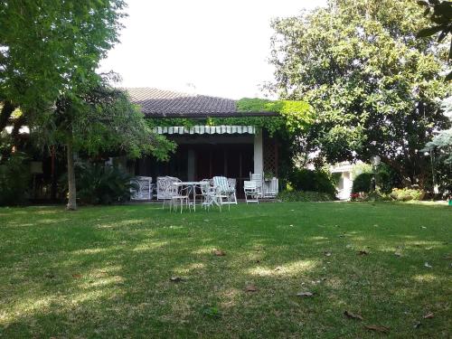  Il Giardino Fiorito, Pension in Pontecagnano Faiano