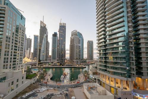 Cozy Studio l Dubai Marina l Parking, Pool & Gym, Dubai (Foto 5)