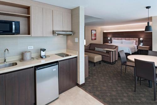 671616859 Holiday Inn Guatemala by IHG