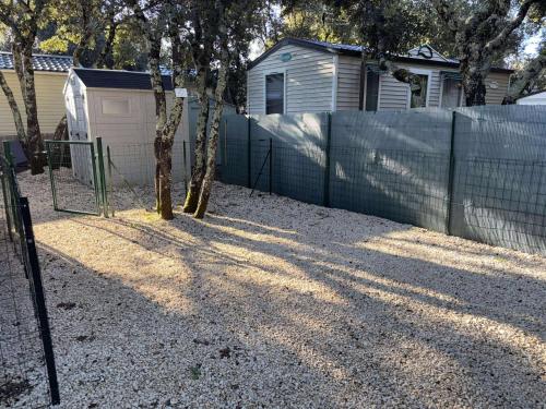 Mobil-home 2 personnes climatisé (Mobil-home 2 personnes climatise) in 奧爾尼亞克拉旺