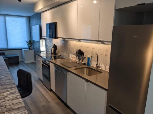 Gorgeous looking 2 bedroom Apt in downtown silverspring in ซิลเวอร์สปริงค์ (MD)