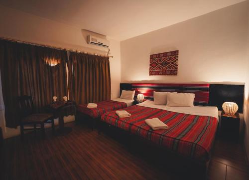 room detail thumbnail 1