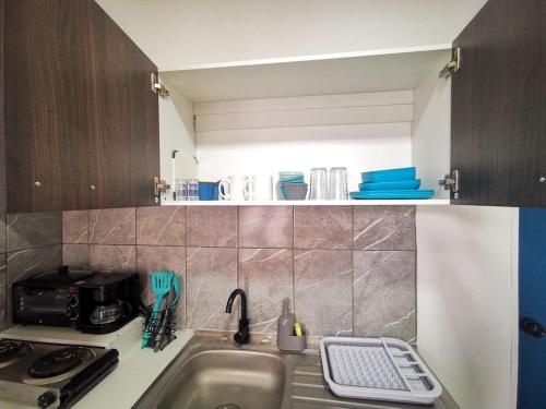 One-Bedroom Apartment image 7