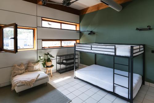 Die Badeanstalt I Loft Nürnberg I 5 Minuten zu Fuß zum kostenlosen Naturbad I Messenähe I Waldnähe (Die Badeanstalt I Loft Nurnberg I 5 Minuten zu Fuß zum kostenlosen Naturbad I Messenahe I Waldnahe) in Postbauer-Heng
