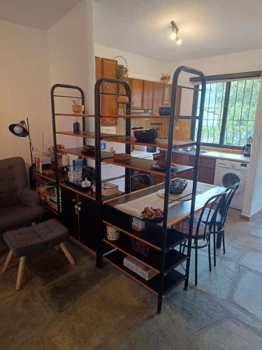 Sophisticated apartment in Elani Sophisticated apartment in Elani