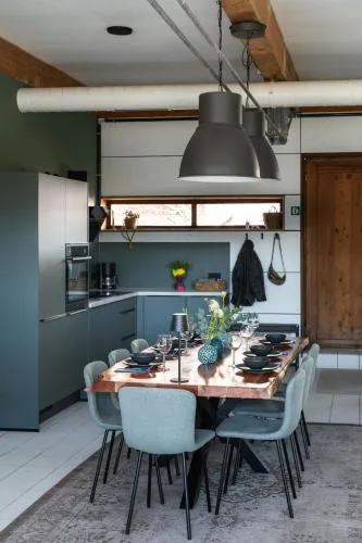 Die Badeanstalt I Loft Nürnberg I 5 Minuten zu Fuß zum kostenlosen Naturbad I Messenähe I Waldnähe in Postbauer-Heng, Deutschland