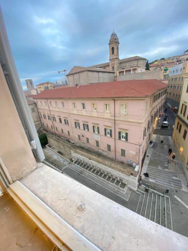 Appartamento Ancona Centro Piazza Roma, Ancona (foto 5)