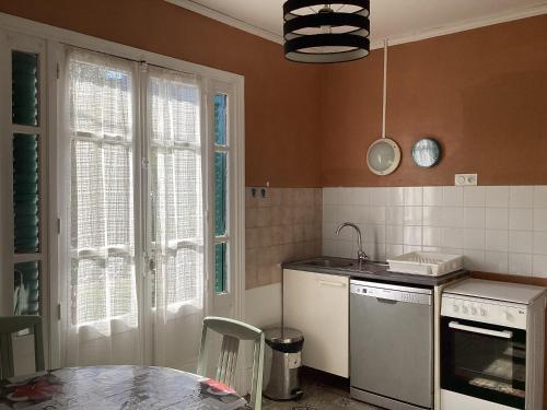 Maison de caractere au bord du canal du Nivernais in Châtel-Censoir