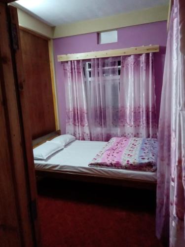 Yellow Bamboo Homestay in latpanchar