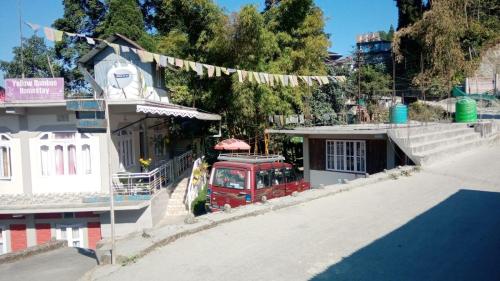 Yellow Bamboo Homestay in latpanchar