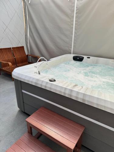Hot tub, Квартира in Nahariya