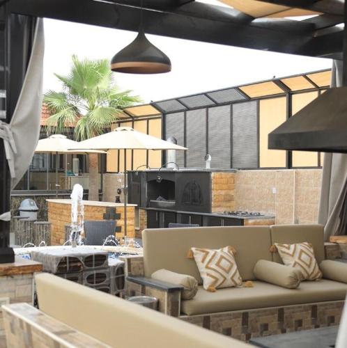 กิจกรรม, LeRose Villa in อัลรามา