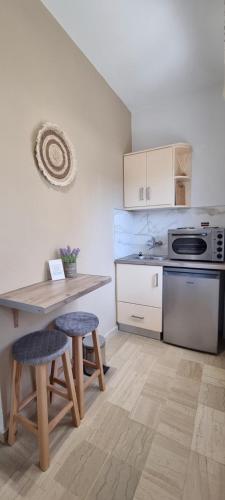 Bardis Sun studios 5