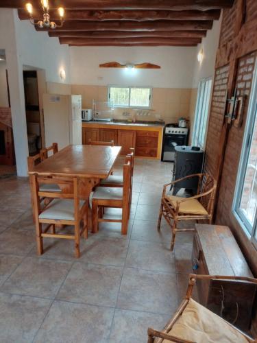 CABAÑA PRIVADA NALÚ 2, Villa Ciudad Parque a 150m Río Los Reartes (CABANA PRIVADA NALU 2, Villa Ciudad Parque a 150m Rio Los Reartes) in Los Reartes