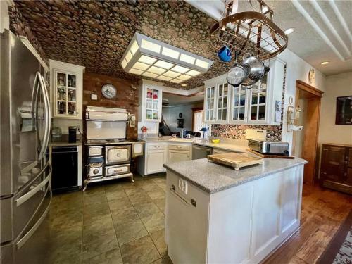 Hillyard Lake Front Hillyard Lake Front