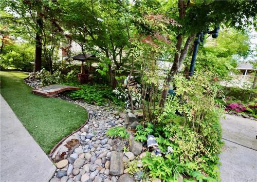 Hillyard Lake Front Hillyard Lake Front