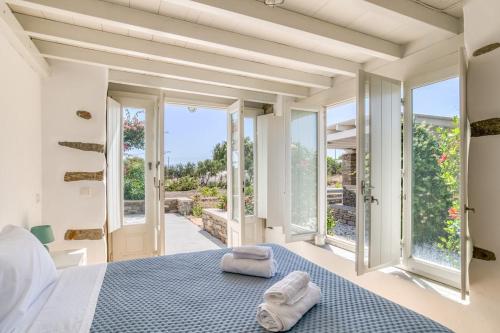 A summer house a few steps from the beach in Santa Maria