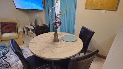 The Maison at Ocho Rios in เบรดนัท ฮิลล์