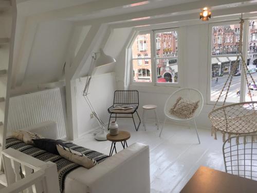 JoyJoyJoy the Royalty ecolicous design house in a historic Canalhouse from 1618 with 2 bedrooms with top floor views over the canals, Ámsterdam (foto 9)