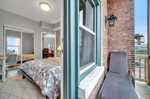 Cle Suites 2BR 1BA 5 min Walk to Cle Clinic #9, Cleveland (photo 9)