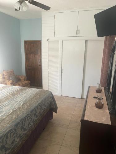 Le Quad - One Bedroom & Studio Apt - Private, Spacious & Secured, Kingston (foto 9)