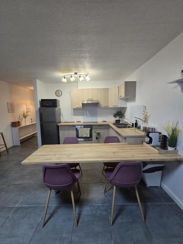One-Bedroom Apartment image 10