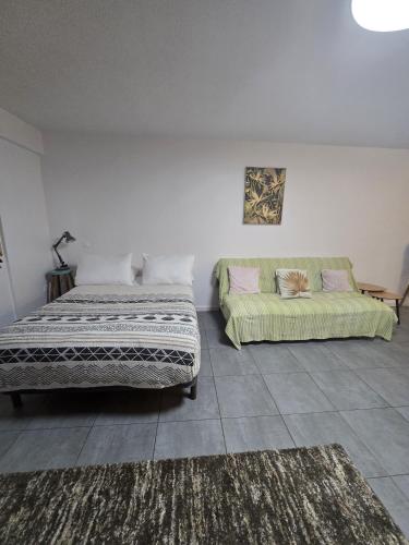One-Bedroom Apartment image 3