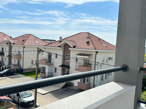 Belgrade Airport single bed in Surčin