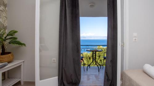Ionian Blue Maisonettes, Benitses