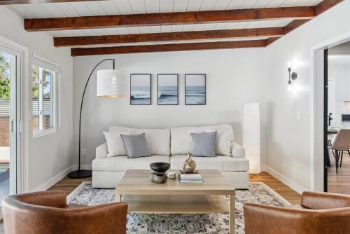 NEW Cozy Zen Pool Jacuzzi Home Heart of San Diego in Linda Vista