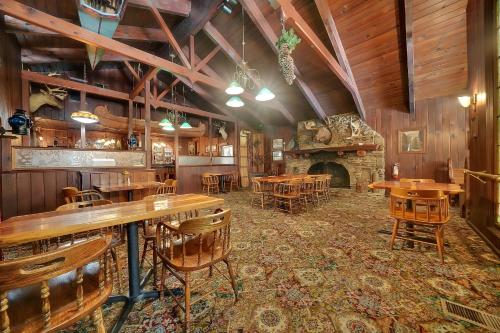 Narrow Gauge Inn - image 11