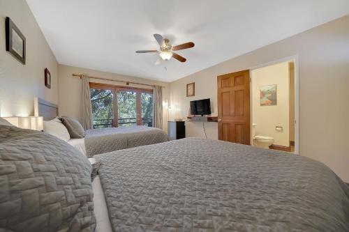 2 double beds