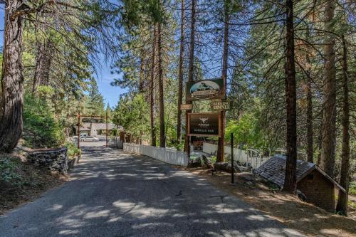 Narrow Gauge Inn - main image