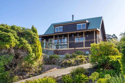 Ocean Views 20kms from CBD Sleeps 10 in Blackmans Öböl