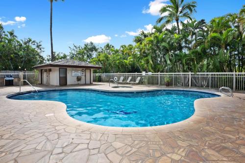 Steps to Beach Shops and Dining with Pool and Hot Tub
