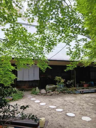 横城ゲストハウス 自然豊かなプライベート空間 古民家一棟貸しの宿, Kitsuki (zdjęcie 9)