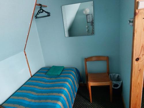 2 twin beds