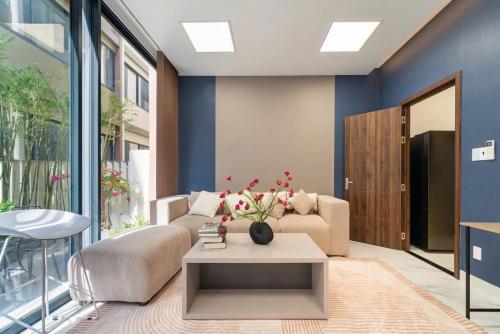KN HOLIDAY HOME IN GLOBAL CITY