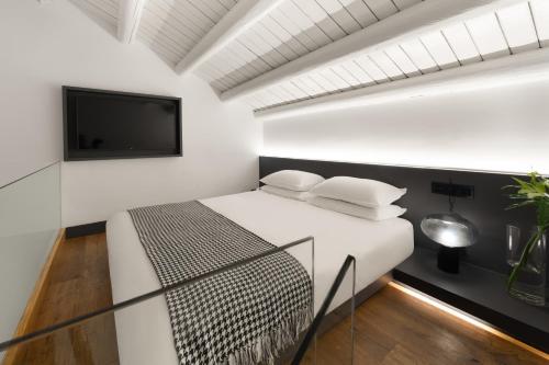 Double Room room in Listen to the 19th century German castle hotel