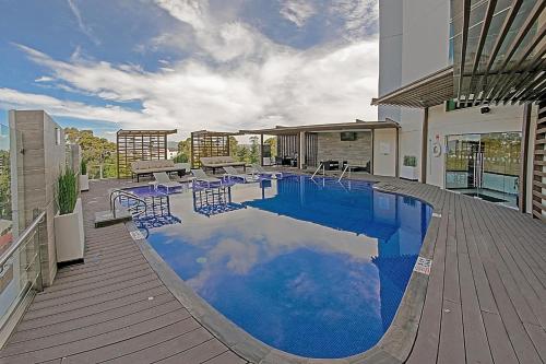 671777026 Holiday Inn Guatemala by IHG