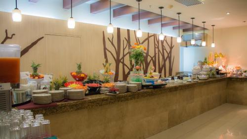 671777028 Holiday Inn Guatemala by IHG