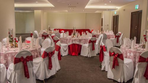 671777040 Holiday Inn Guatemala by IHG