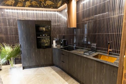 Cocina, 5 Sentidos - Suites de Lujo in Tudela