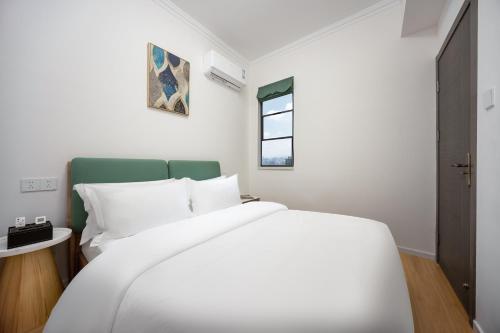Two-Bedroom Apartment image 3