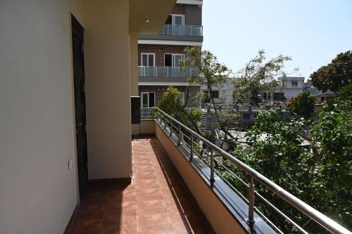 Elegant Villa-Ideal for Shoots Retreats Families - image 4
