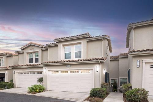 Water Views on Every Floor for this multi Holiday Home - Walk to the Beach Water Views on Every Floor for this multi Holiday Home - Walk to the Beach