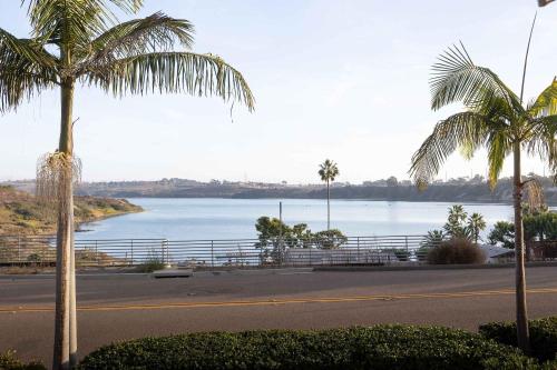 Water Views on Every Floor for this multi Holiday Home - Walk to the Beach Water Views on Every Floor for this multi Holiday Home - Walk to the Beach